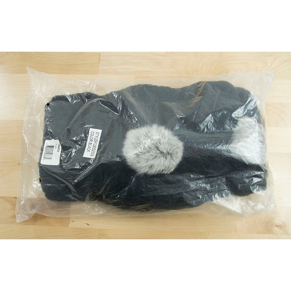 La Fiorentina Black Rabbit Fur Pom Scarf Hat Set - Picture 2 of 6